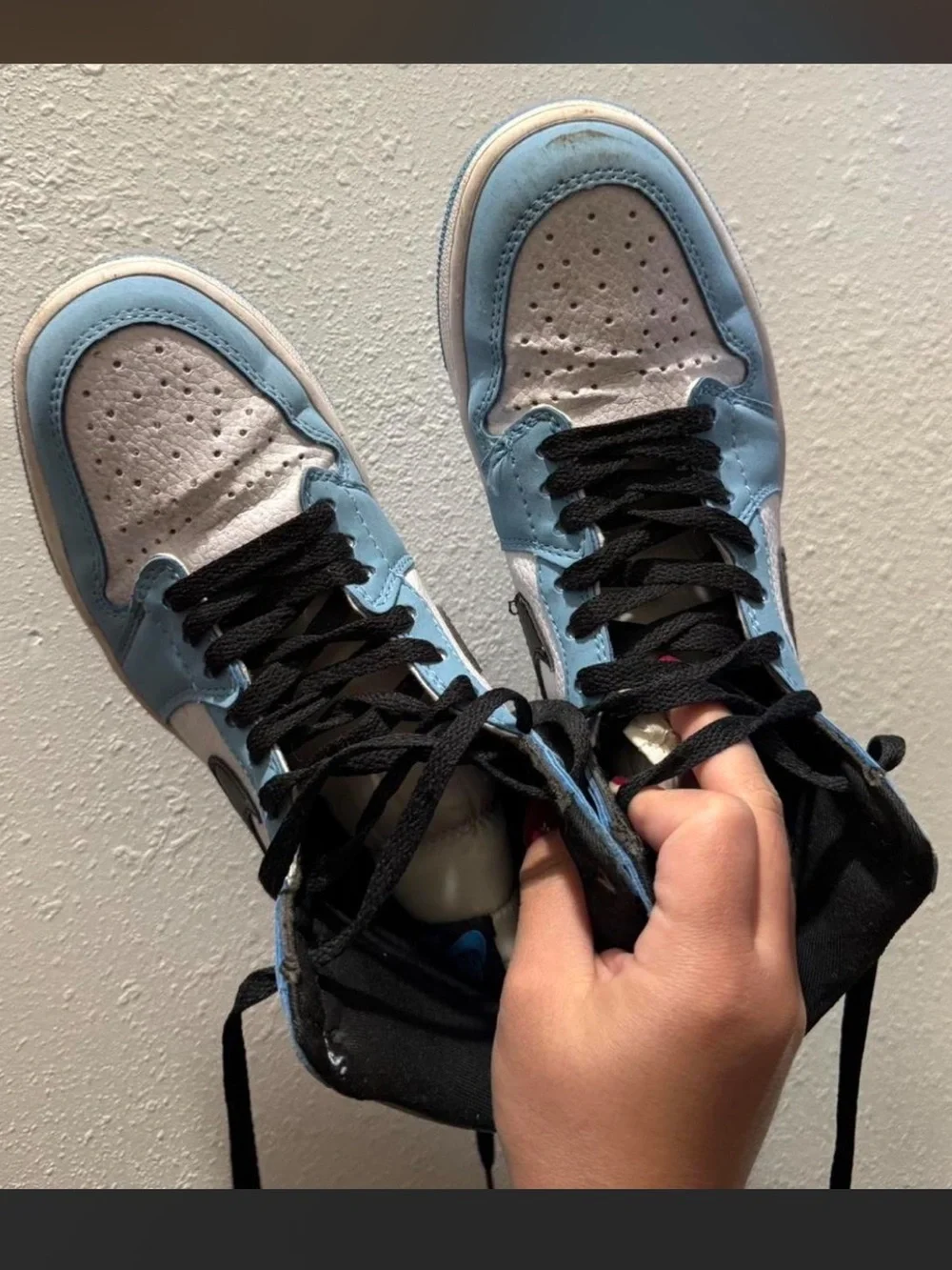 Air Jordan 1 Retro High OG 'University Blue'